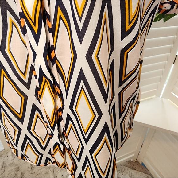 TORY BURCH GEOMETRIC BUTTON DOWN SIZE 8 - Picture 3 of 7